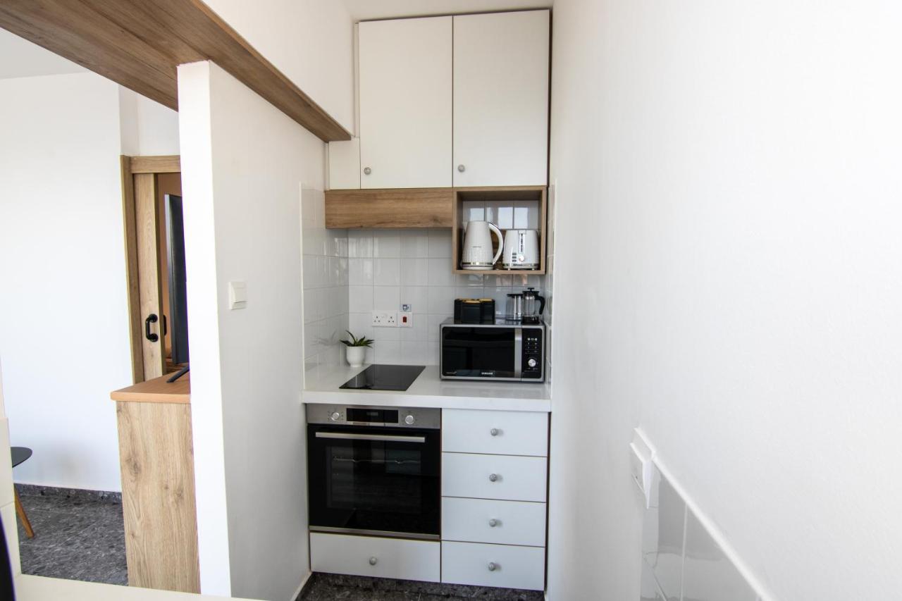 Phaedrus Living Seaview Studio Suite Lighthouse 52 Paphos Exterior foto